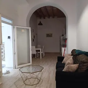 https://apartamento-veedor-19-das-y-muchas-noches.es-andalucia.com